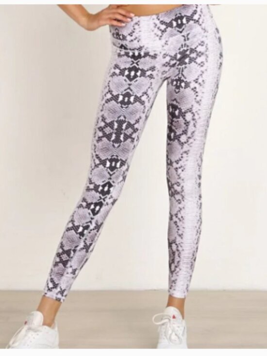 Varley Pants - Varley Biona Snake Legging Size Medium